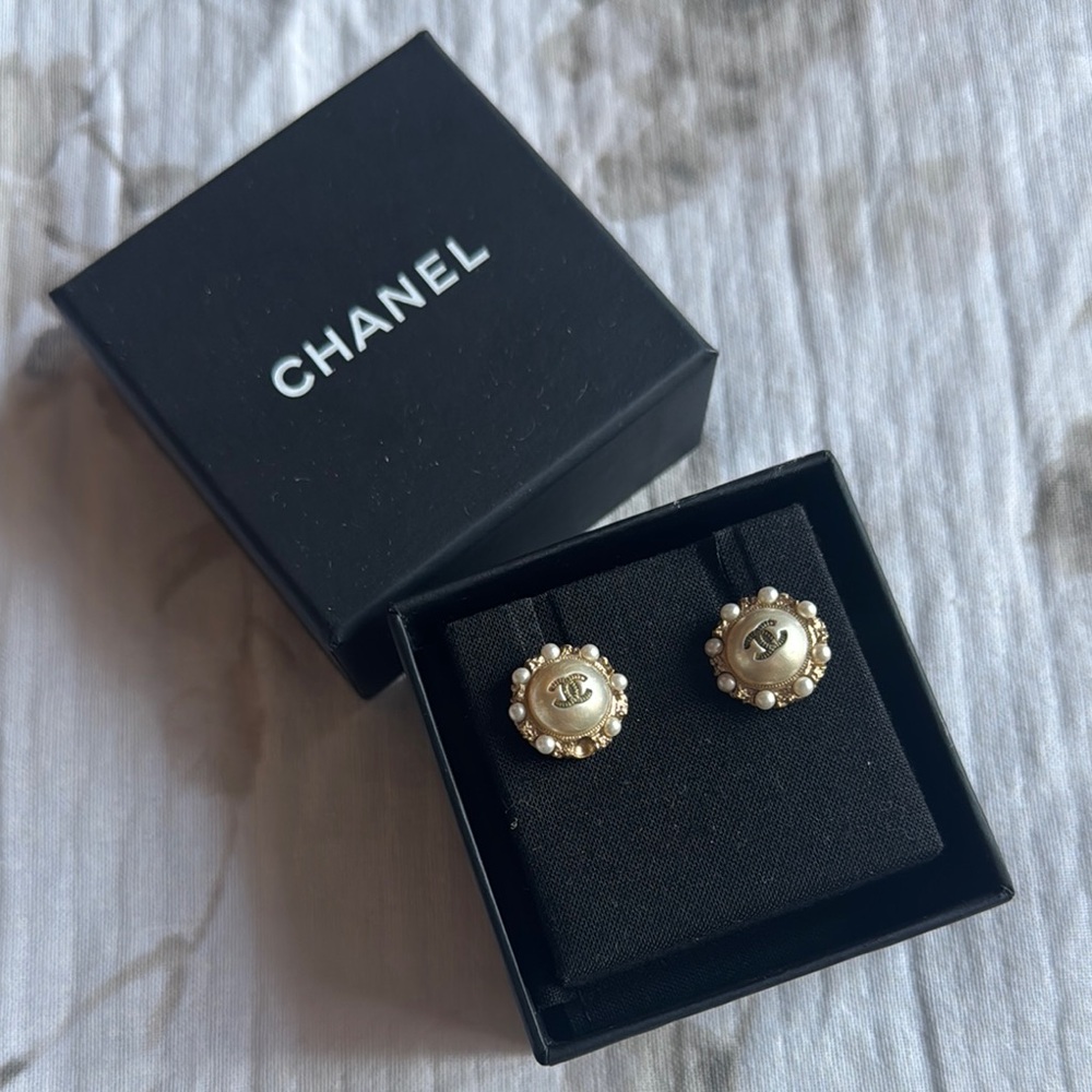 CHANEL Gold and Pearl Embellished Earrings